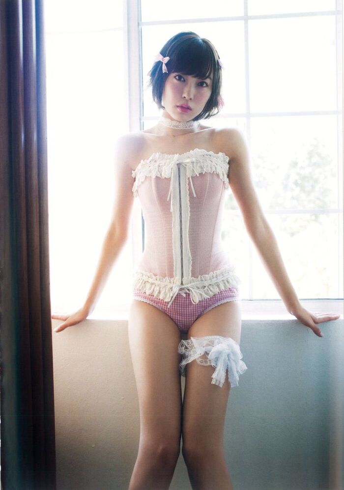 Miki (Miyuki Watanabe) semi-nude and swimsuit, underwear appearance image 200 sheets 73th image