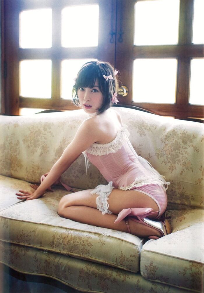 Miki (Miyuki Watanabe) semi-nude and swimsuit, underwear appearance image 200 sheets 75th image