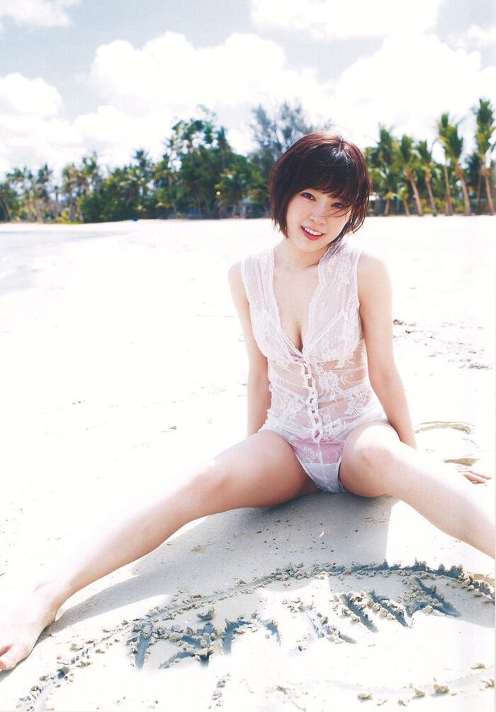 Miki (Miyuki Watanabe) semi-nude and swimsuit, underwear appearance image 200 sheets 83th image