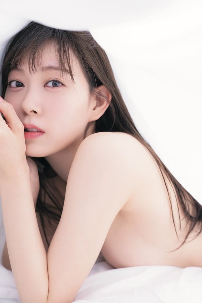 Miki (Miyuki Watanabe) semi-nude and swimsuit, underwear appearance image 200 sheets 9th image