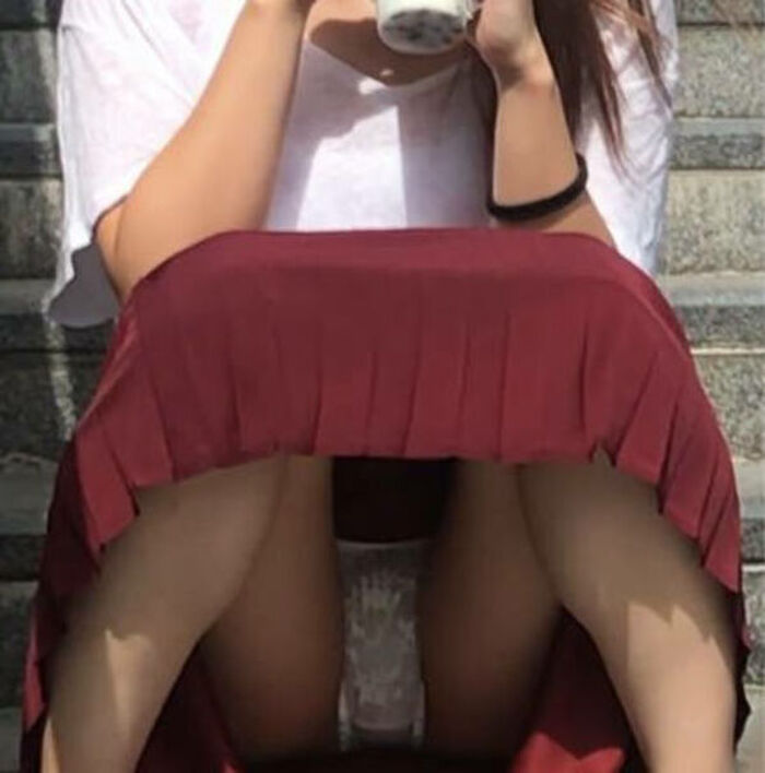 Long skirt Panchira voyeur image 173 sheets! I collected low angles on Ronska's sheer bread and crouching. 12th image