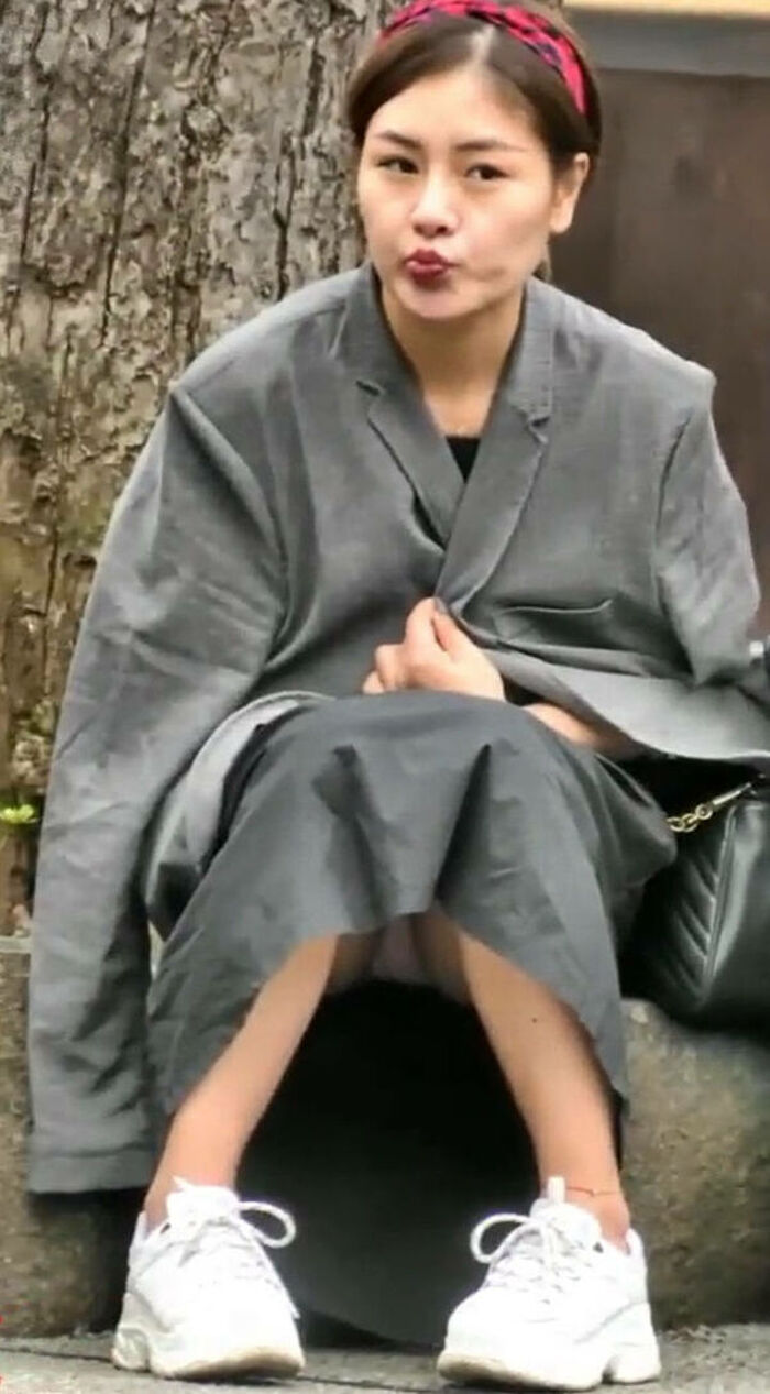 Long skirt Panchira voyeur image 173 sheets! I collected low angles on Ronska's sheer bread and crouching. 18th image