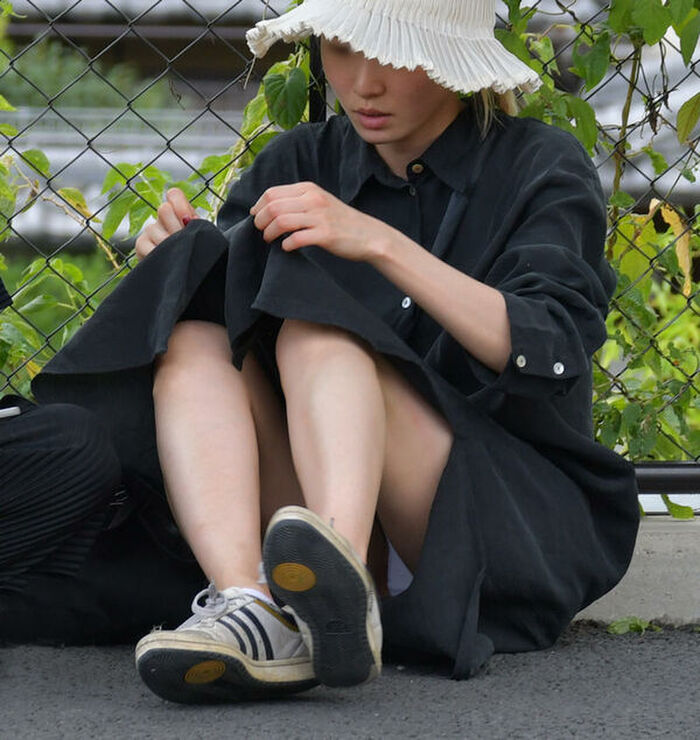 Long skirt Panchira voyeur image 173 sheets! I collected low angles on Ronska's sheer bread and crouching. 56th image