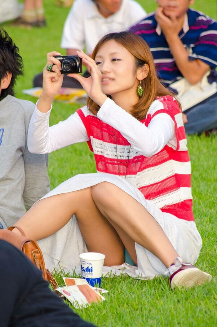 Long skirt Panchira voyeur image 173 sheets! I collected low angles on Ronska's sheer bread and crouching. 59th image