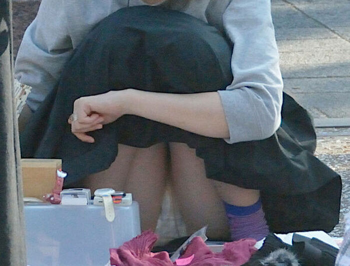 Long skirt Panchira voyeur image 173 sheets! I collected low angles on Ronska's sheer bread and crouching. 7th image