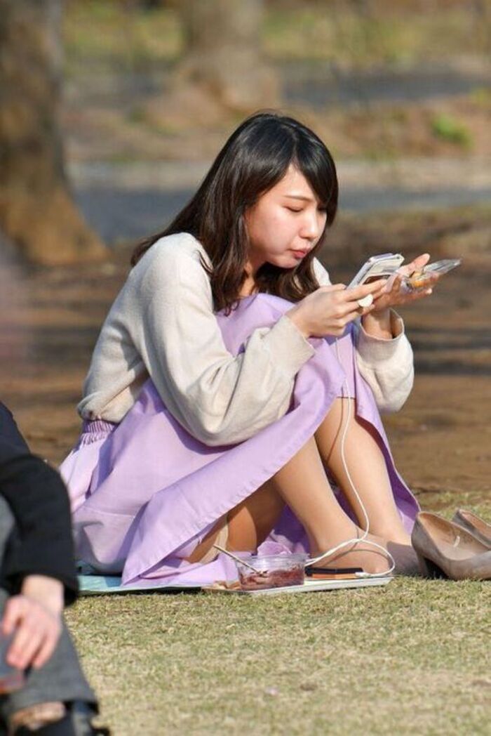Long skirt Panchira voyeur image 173 sheets! I collected low angles on Ronska's sheer bread and crouching. 89th image
