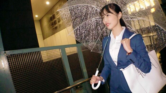 25-year-old Slender Beautiful Big OL who just divorced because sexual desire is too strong. The desire to be trained at the hotel is fully opened. 2th image