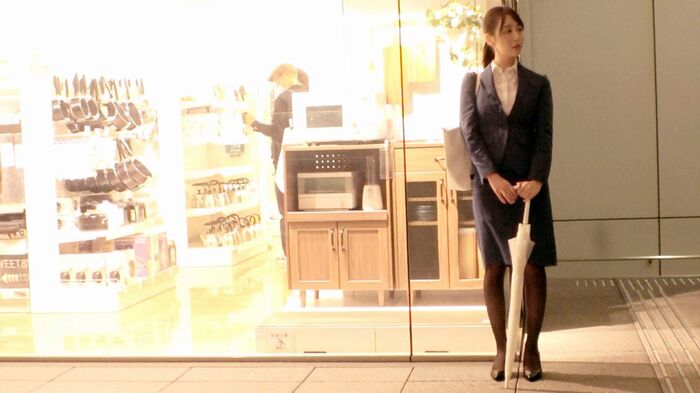25-year-old Slender Beautiful Big OL who just divorced because sexual desire is too strong. The desire to be trained at the hotel is fully opened. 4th image