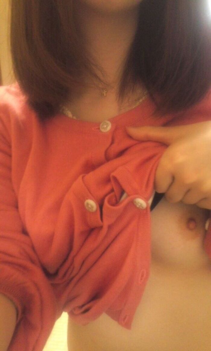 196 amateur naughty photos! Full of selfie images such as half naked and naked from the face! ! 34th image