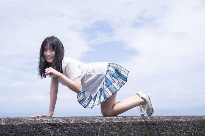NMB48 Rei Kaminishi, sideways swimming swimsuit is too glamorous! Estimated G cup off-shot images of the 1st photo book are exciting! 12th image