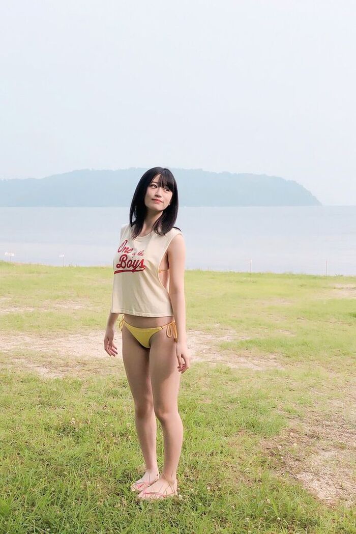 NMB48 Rei Kaminishi, sideways swimming swimsuit is too glamorous! Estimated G cup off-shot images of the 1st photo book are exciting! 28th image