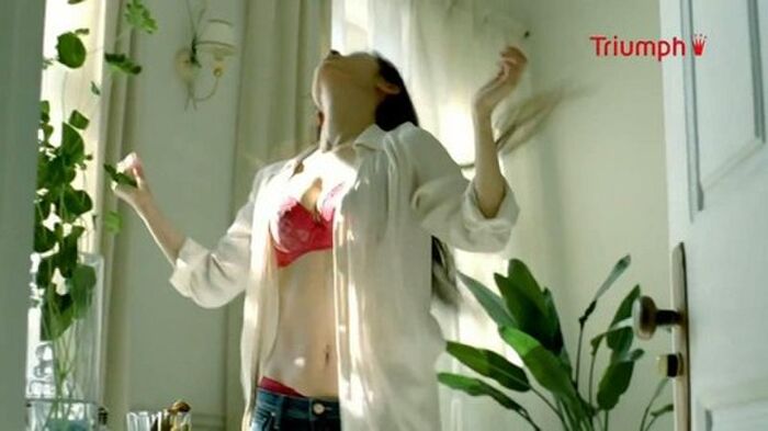 75 naked nudes of Ryoko Shinohara, SEX wet place and underwear CM image, etc. 23th image