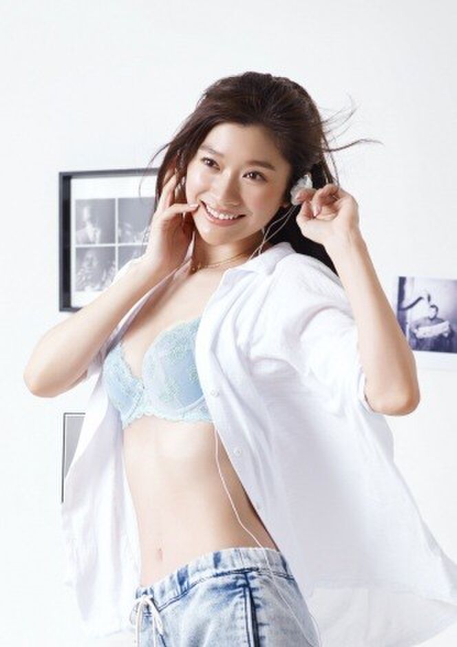 75 naked nudes of Ryoko Shinohara, SEX wet place and underwear CM image, etc. 27th image