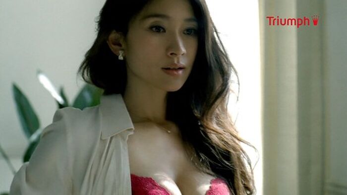 75 naked nudes of Ryoko Shinohara, SEX wet place and underwear CM image, etc. 28th image