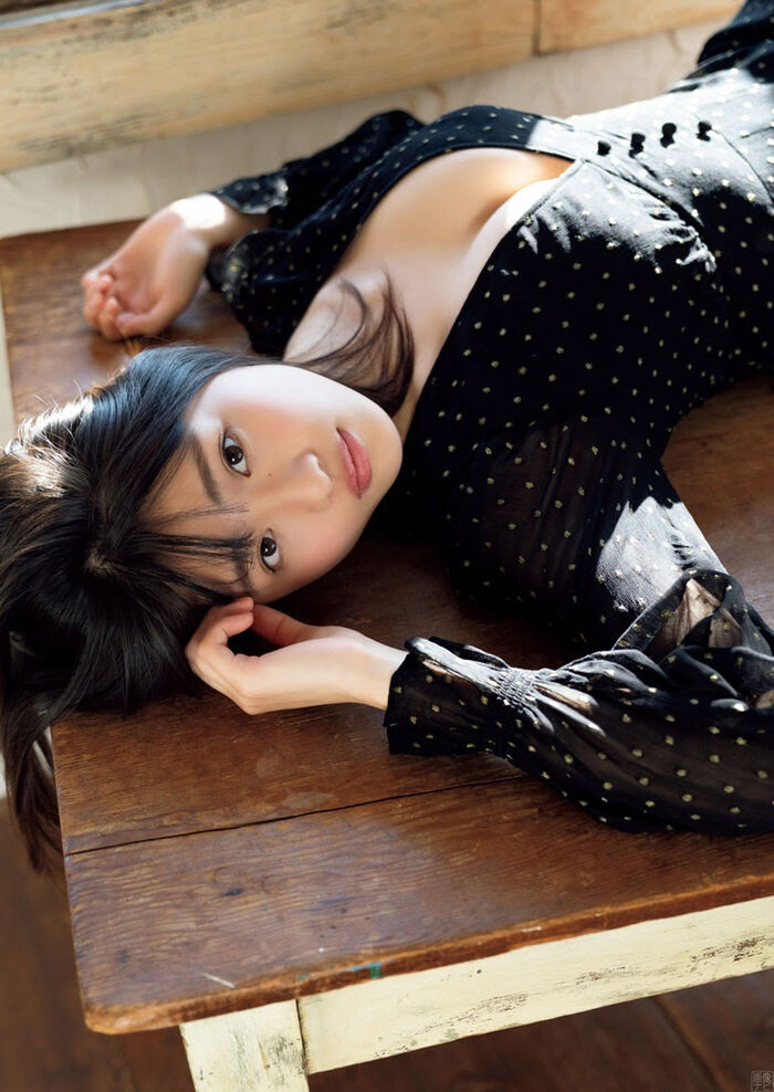 Momoka Ishida, Princess Peach of Naniwa, a graduate of agricultural high school, gravure image 37th image