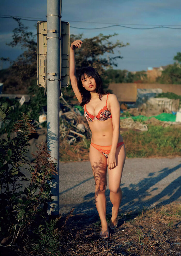 Momoka Ishida, Princess Peach of Naniwa, a graduate of agricultural high school, gravure image 58th image