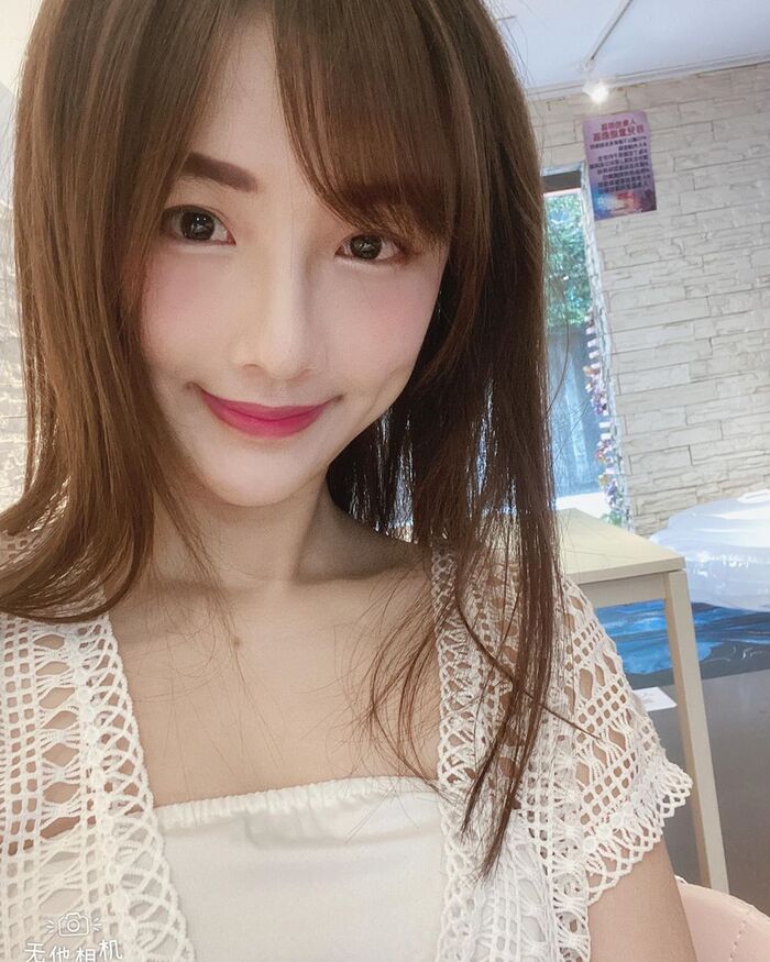 Wendy  甜心火辣穿著....讓人無法招架啊 2th image