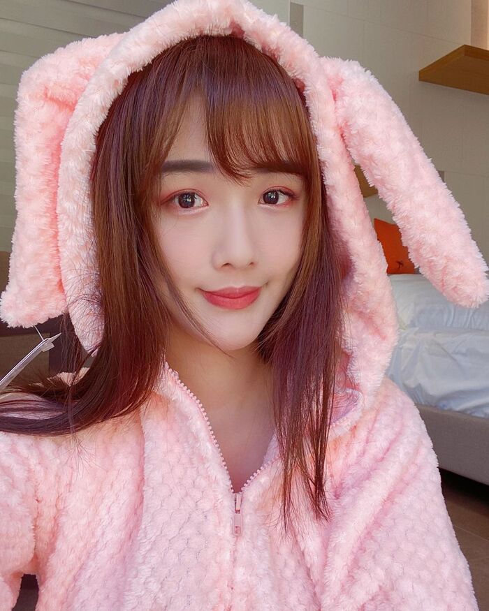 Wendy  甜心火辣穿著....讓人無法招架啊 4th image