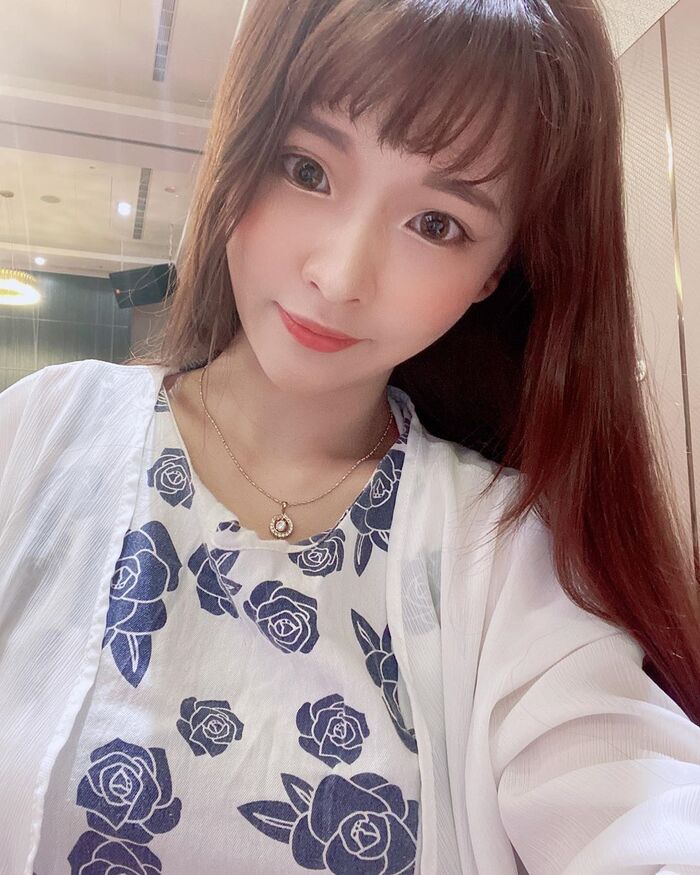 筱穎兒  發育得太好.......路人秒淪陷：是極品 2th image