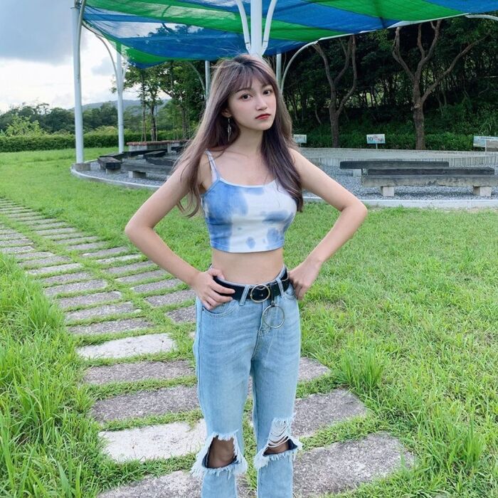 最近爆紅的育達正妹！剛滿18歲「發育已成熟」讓我來好好疼愛她~蓮 2th image