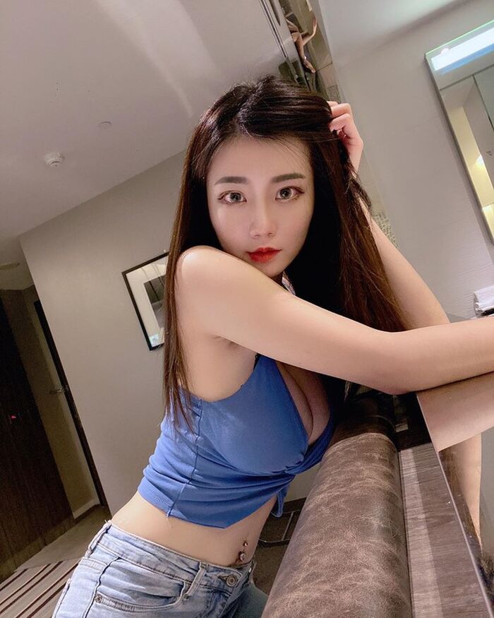 172 Kobun High Challenge G奶 Masa sister 'Stuttering' Bathroom Wearer Self-beat northern hemisphere blue muscle outburst crawling body material Taiso 點 12th image
