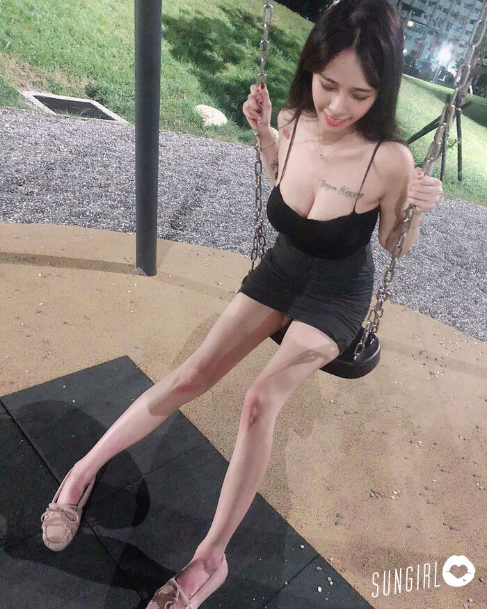 莎韻、裸裸裸！巨乳掀開給你幹 想幹什麼就幹什麼！ 4th image