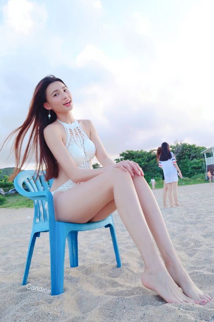 The sister beautiful thigh goddess 靠 very long thigh crimson Japan! 4th image