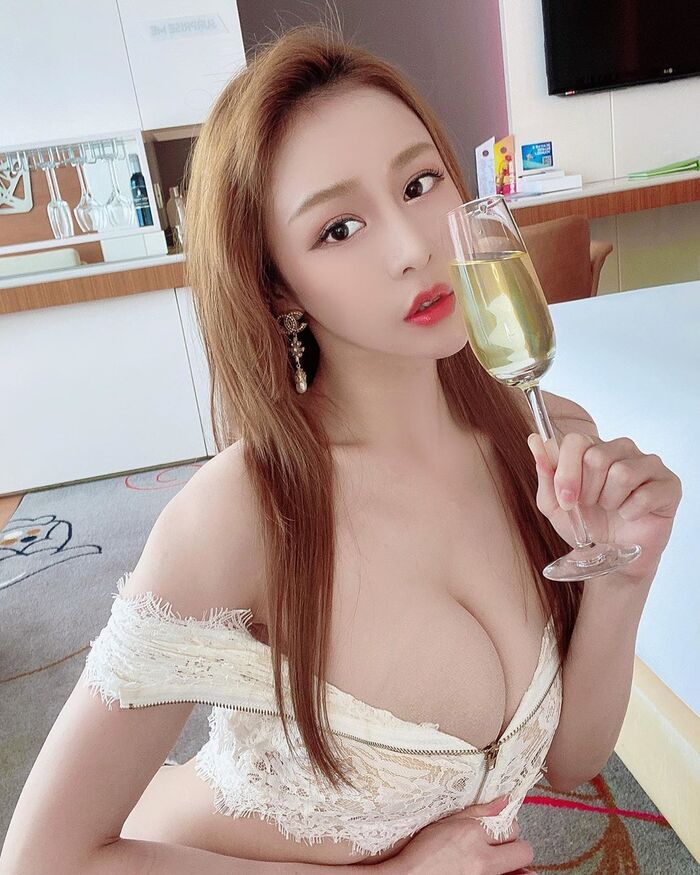 Lena 娜 Body Material Taiyuri, A Bite Of The Love Of The Whole Enmi Buttocks 5th image