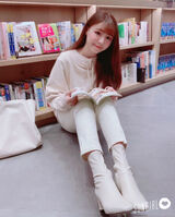 Former former, 孩 beautiful woman naked upper body 攝寫 straight 饋 絲 a sharp finger report!