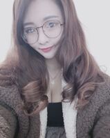 筱穎 "Super Big Long" Vivid 嫩 White 皙 ... Shape 狀 Super Inviter