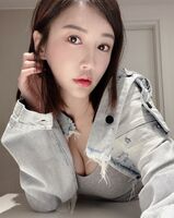 聿馡Camilla white 皙 skin膚 light-嫩 deep 讓 blood gushing nosebleed