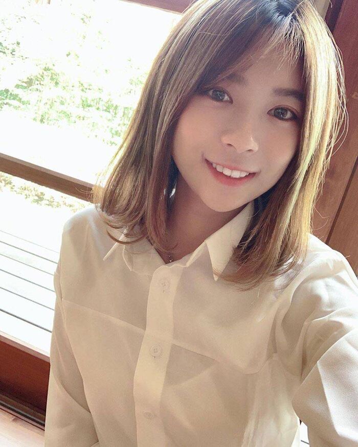 Lala 饅頭 謝宜庭 甜美系正妹大秀「絕對領域」美腿 12th image
