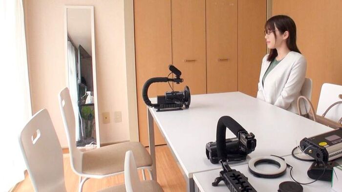 A dream plan that realizes the delusion of a perverted girl. Av director aspiring big G cup 20-year-old 5 barrage, perverted female doctor of big hope is a large flood with a large amount of saddle tide 30% off SALE 43th image