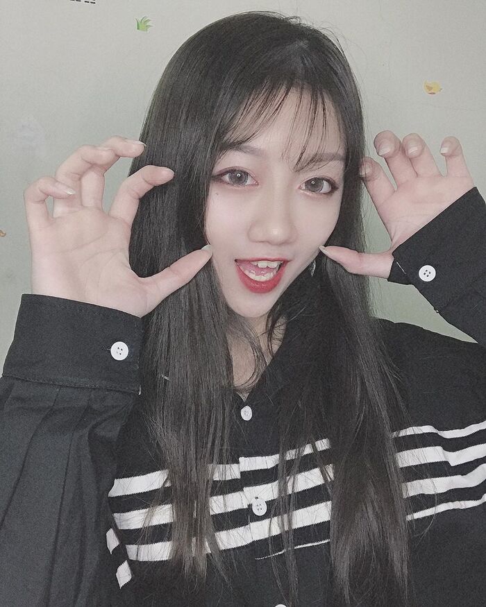 咩咩  甜美女孩 纖細長腿讓人目不轉睛 15th image