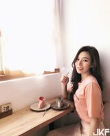 Seduction Woman 孩 Ash Gogo Hachiji Milk Direct Gripping Eye Light Absorption