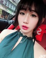Positive sister Carina Xu 雯 crawling 樣 true non-拐 running 嗎?