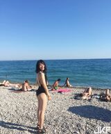 牙醫系正妹Saku旅館穿比基尼大秀絕美美尻_美到讓網友爆動了
