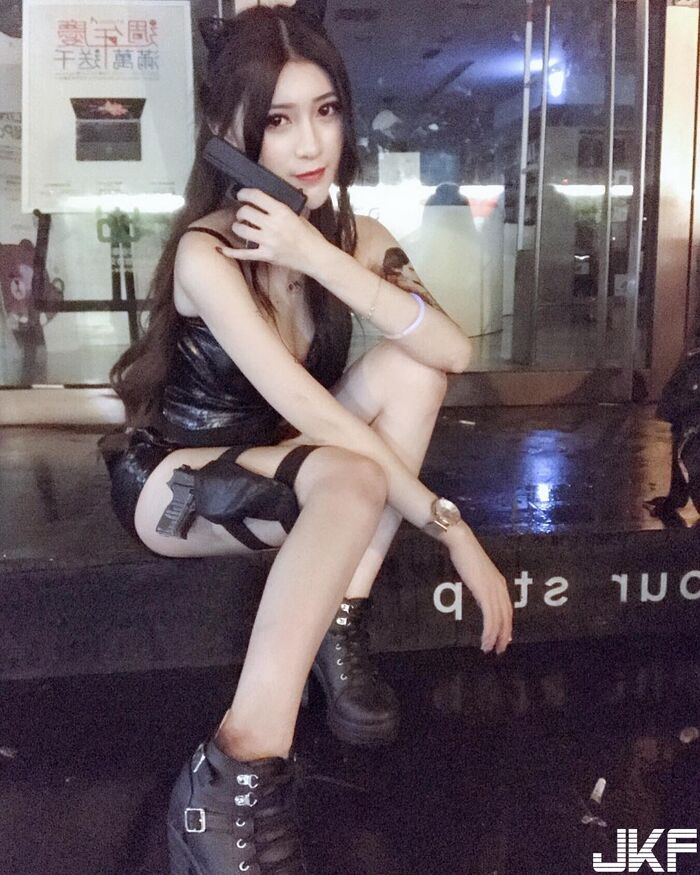 逆襲的白淨大長腿！高空視角賞泳裝美乳_Miki_米奇 11th image