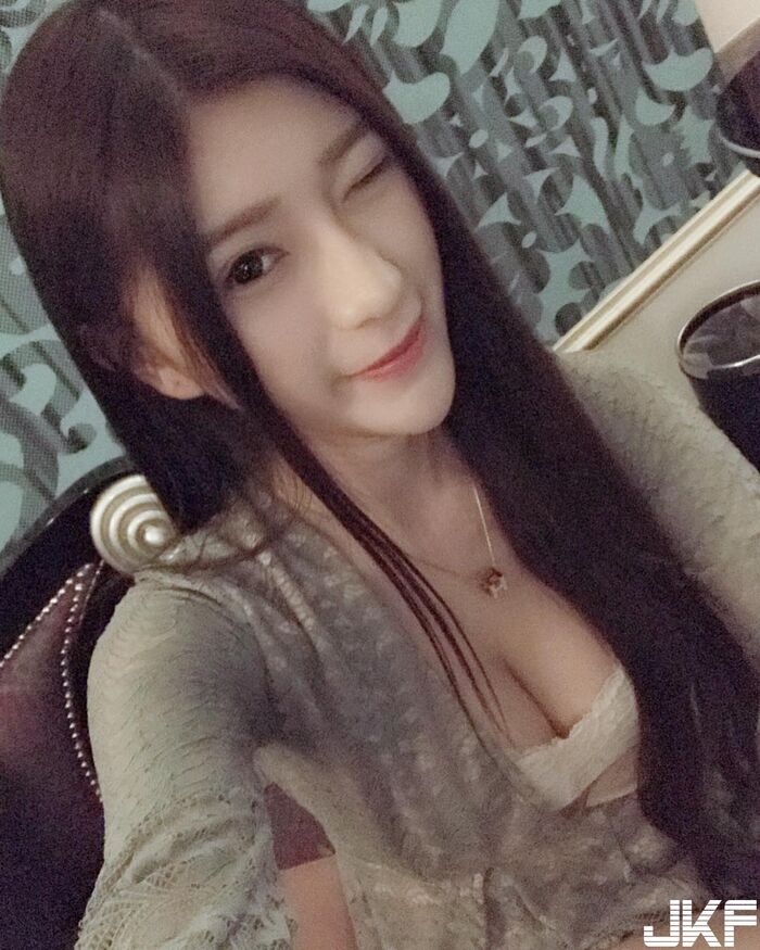 逆襲的白淨大長腿！高空視角賞泳裝美乳_Miki_米奇 12th image