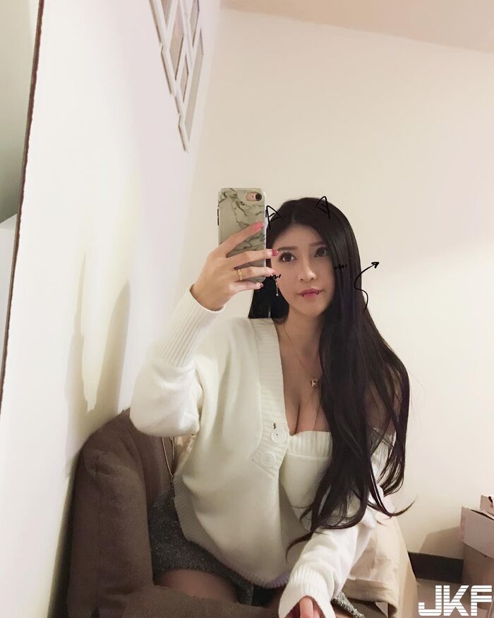 逆襲的白淨大長腿！高空視角賞泳裝美乳_Miki_米奇 13th image