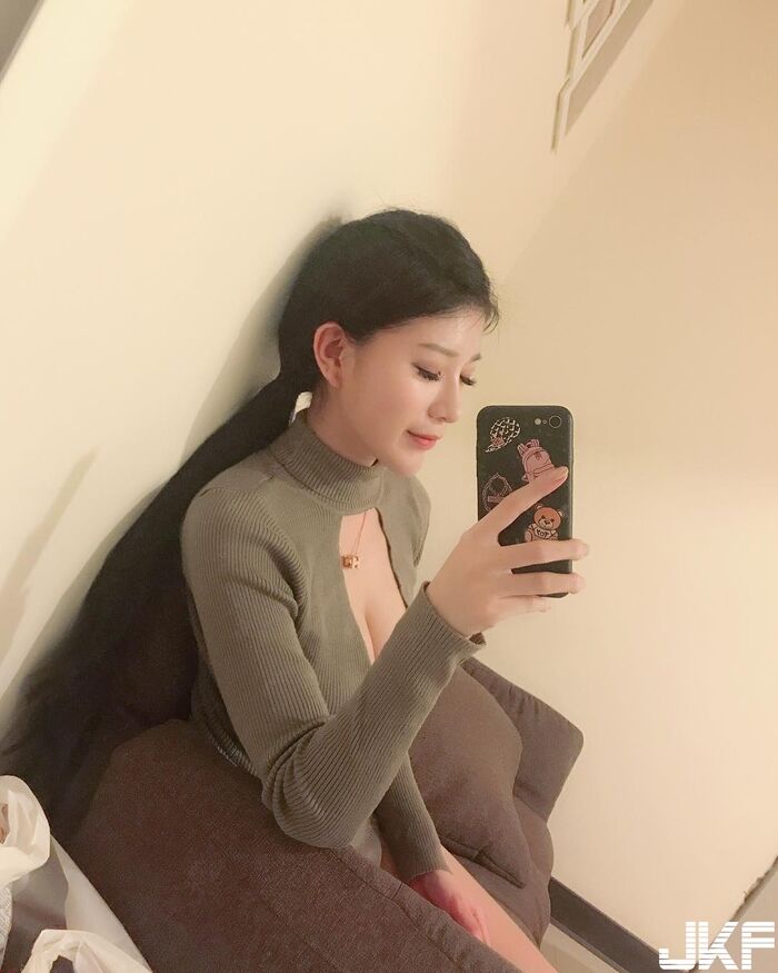 逆襲的白淨大長腿！高空視角賞泳裝美乳_Miki_米奇 24th image