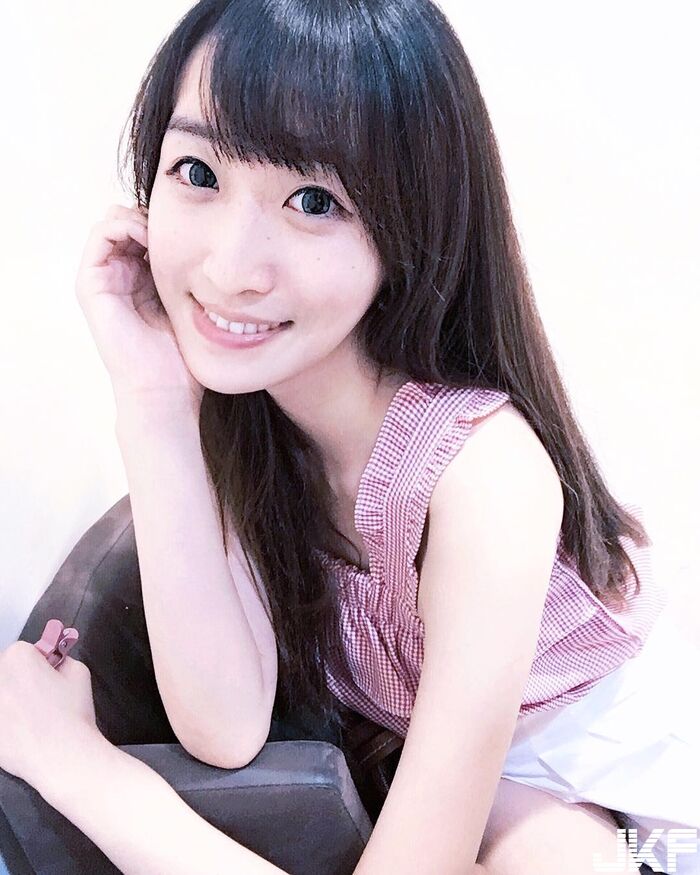 甜美正妹 Yuju Chen  黑色背心小露性感 好迷人... 10th image