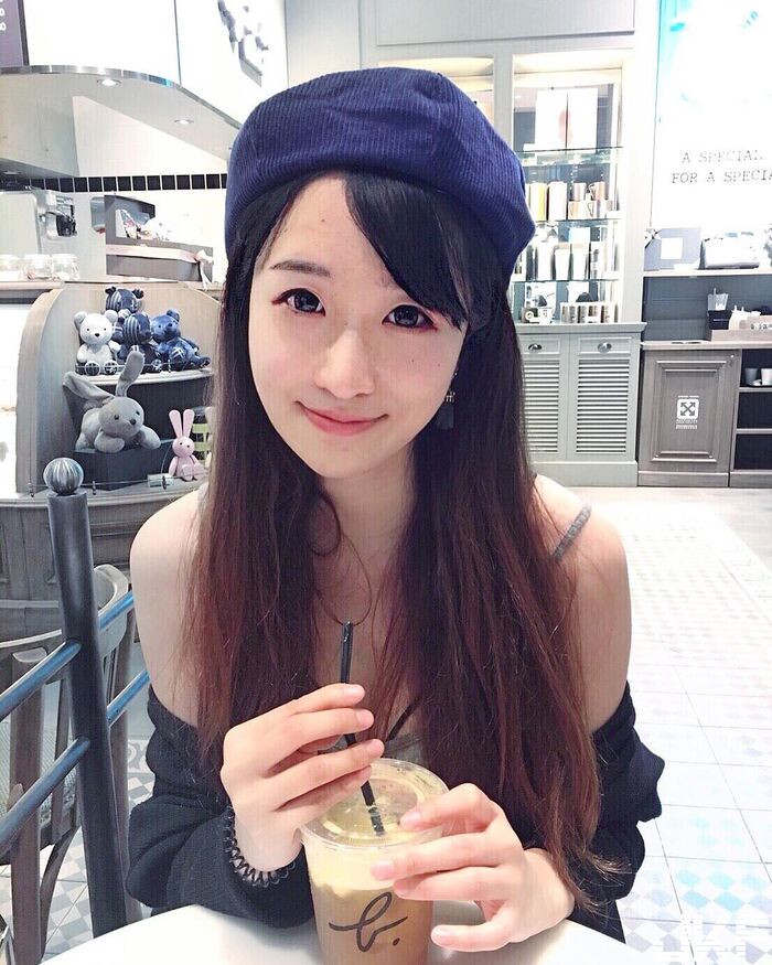甜美正妹 Yuju Chen  黑色背心小露性感 好迷人... 11th image