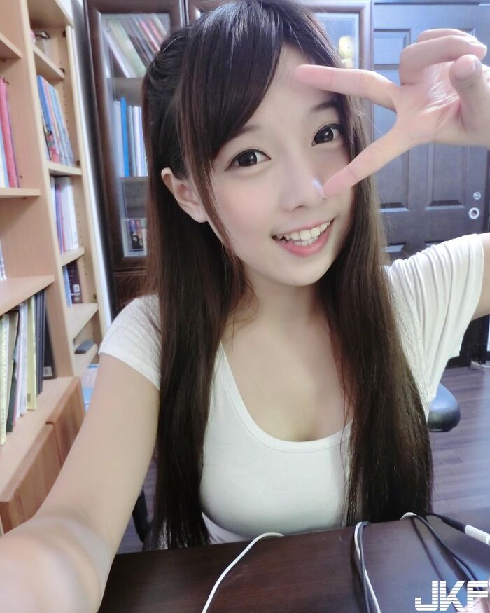 Beautiful flower store golden 麥 桌 twin walls裝 sister Zhu Weiyi low chest western 裝 Beautiful 麥 golden 桌 twin-walled sister Zhu Wei-wei low ... 15th image
