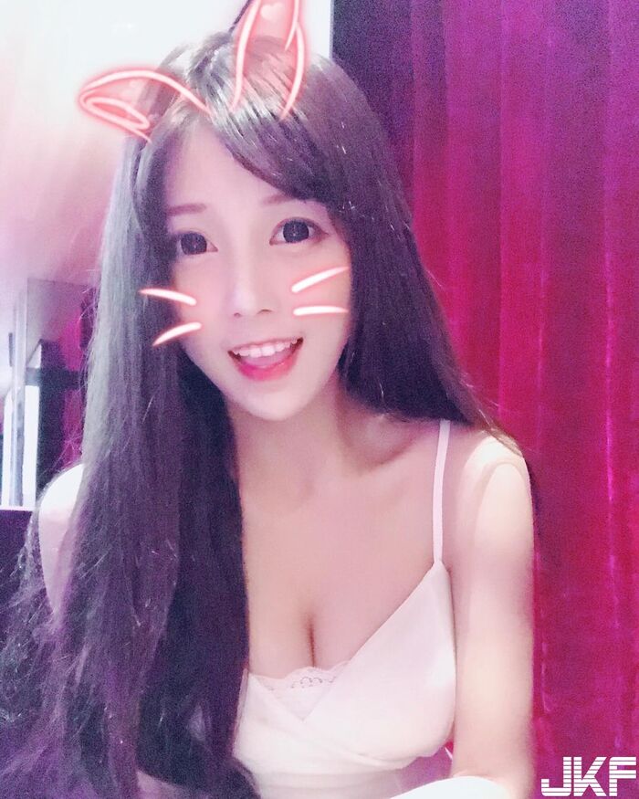 Beautiful flower store golden 麥 桌 twin walls裝 sister Zhu Weiyi low chest western 裝 Beautiful 麥 golden 桌 twin-walled sister Zhu Wei-wei low ... 17th image