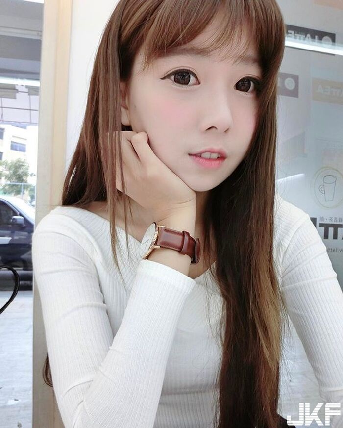 Beautiful flower store golden 麥 桌 twin walls裝 sister Zhu Weiyi low chest western 裝 Beautiful 麥 golden 桌 twin-walled sister Zhu Wei-wei low ... 8th image