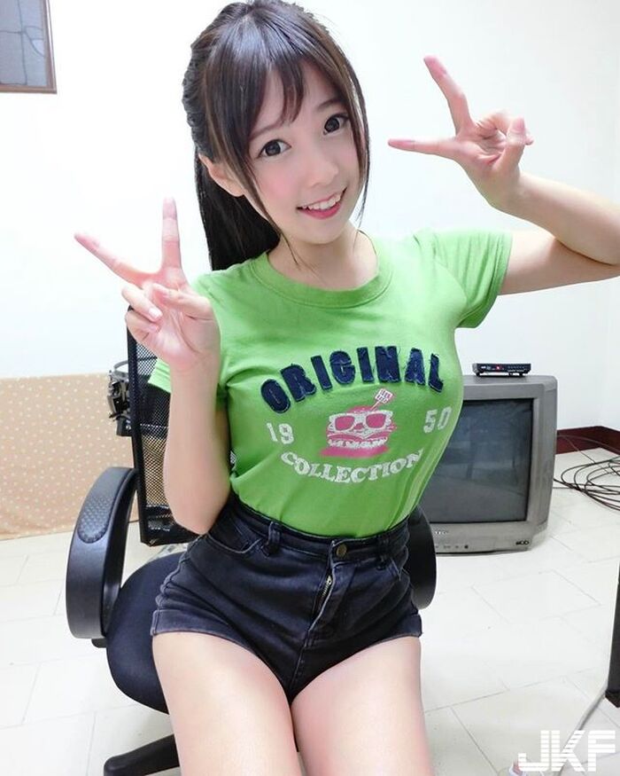 Beautiful flower store golden 麥 桌 twin walls裝 sister Zhu Weiyi low chest western 裝 Beautiful 麥 golden 桌 twin-walled sister Zhu Wei-wei low ... 9th image