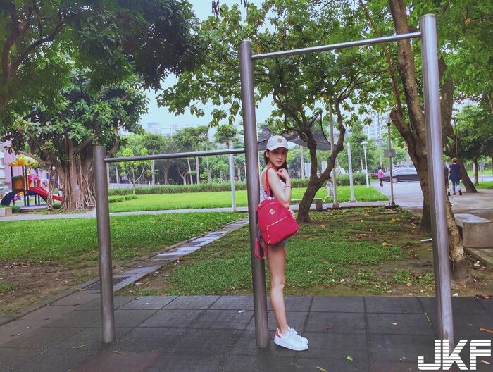 Costco Hospitality 俏 Buttocks Positive Sister Pasted Clothing Ass Type Curve Super 顯 ... Meat 搜 This Is HuaHua Hua Chai IG Arisara Multi-Mi teru 31th image
