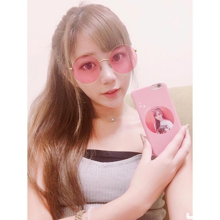 甜心正妹 樂樂 天使臉孔魔鬼身材 這太火辣我不敢看 3th image