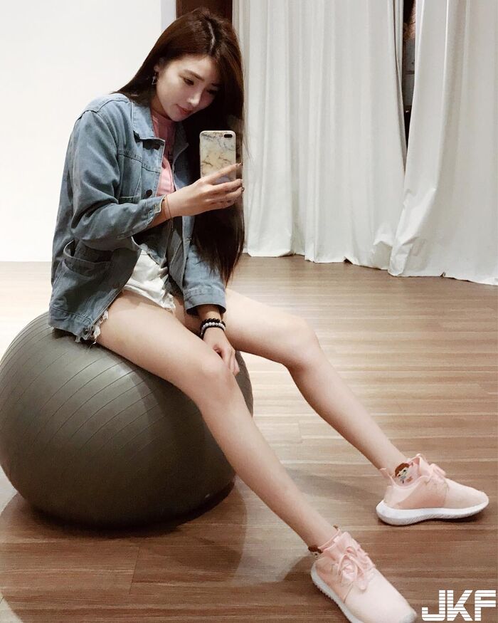 D 奶 Female Imitation Yingan Erythrant Swimming Clothing Shine Body Material Super Neat Ta-吧! 2th image